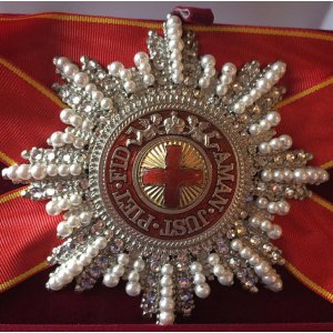 Звезда ордена Святой Анны (с хрусталём и жемчугом)